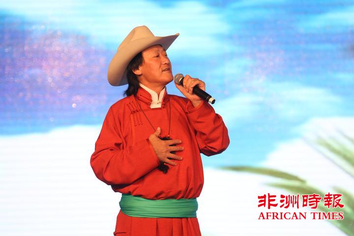 著名歌唱家布仁巴雅尔和乌日娜来南非演出