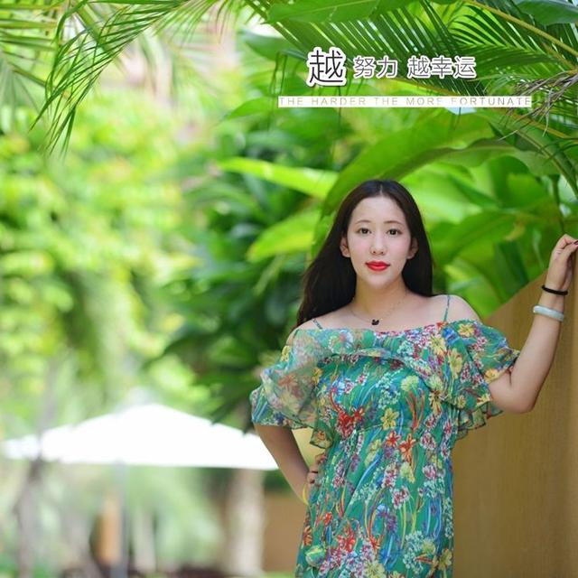 三亚，每天都是不一样的风景，展现我们性感的身子