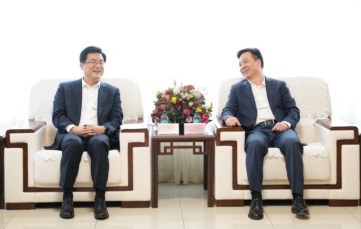 福建省赵龙省长率团访问南非看望闽籍乡亲